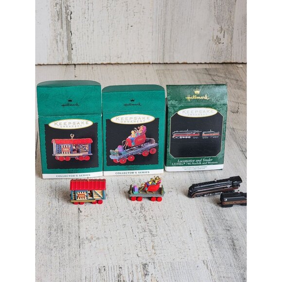 Hallmark miniature train stock flatbed cart ornament Xmas set - Picture 1 of 5